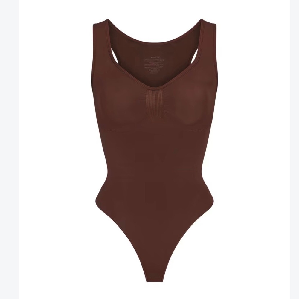 SKIMS Seamless Sculpt Scoopneck Thong Bodysuit Cocoa Brown Womens Medium